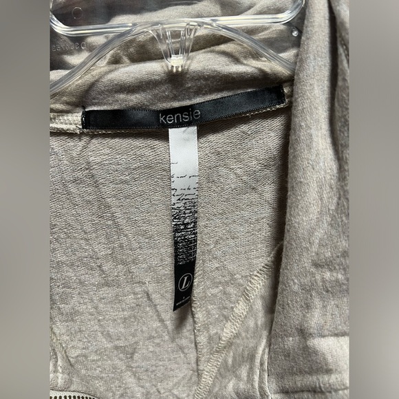 Kensie Gray Short Cap Sleeve Casual Pocketed Sweatshirt Dress (D1) - Picture 3 of 8